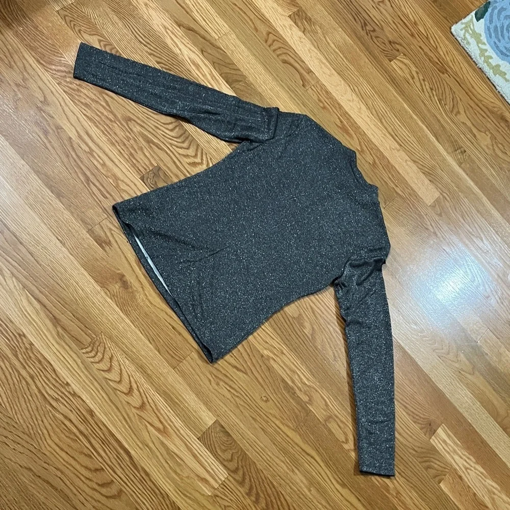 Reformation Junie Shimmer Mock Neck Top Size Large NEW - Picture 13 of 13